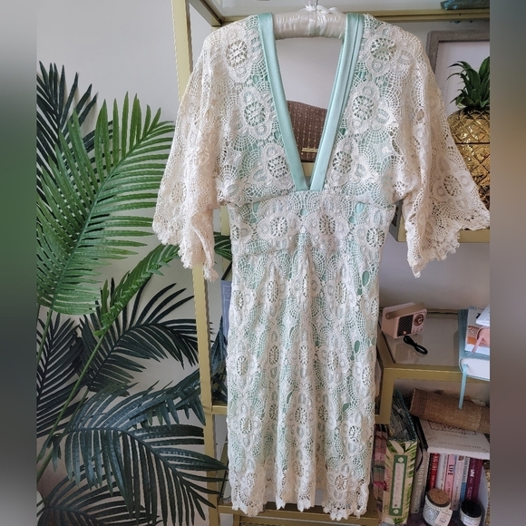 Mint Green and Lace and Silk Dress Women's Size XS Yanak for Bebe - Picture 1 of 8